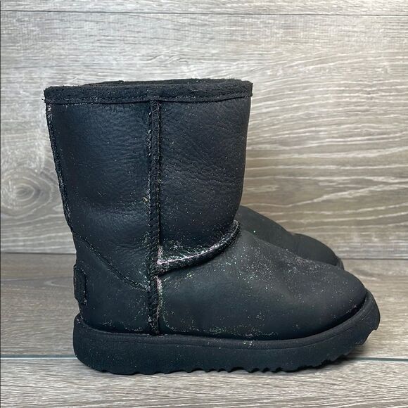 Ugg Kids Classic II Black Leather Sparkly Glitter Toddler Girl Sz 10 Winter Boot - Picture 1 of 11